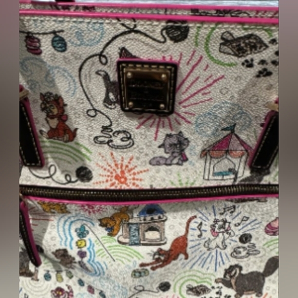 Gently Used Dooney & Bourke Disney Cats Sketch Tote Bag - Picture 2 of 8